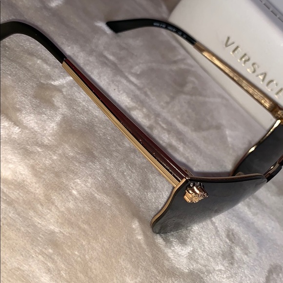 Versace sunglasses - Picture 5 of 7